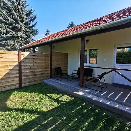 Vali Neni Kifozde Es Apartman Veroce Exterior photo