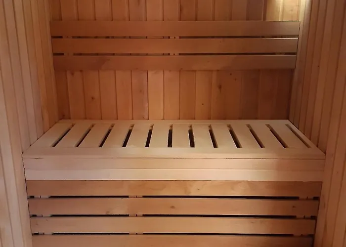 Vali Neni Kifozde Es Apartman