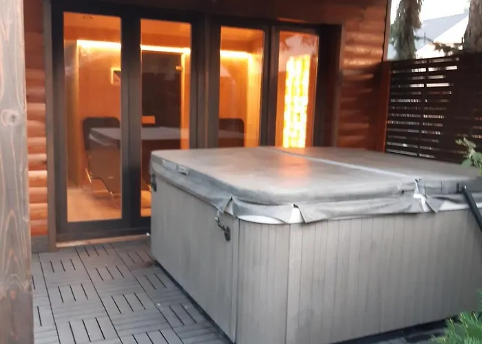 Vali Neni Kifozde Es Apartman