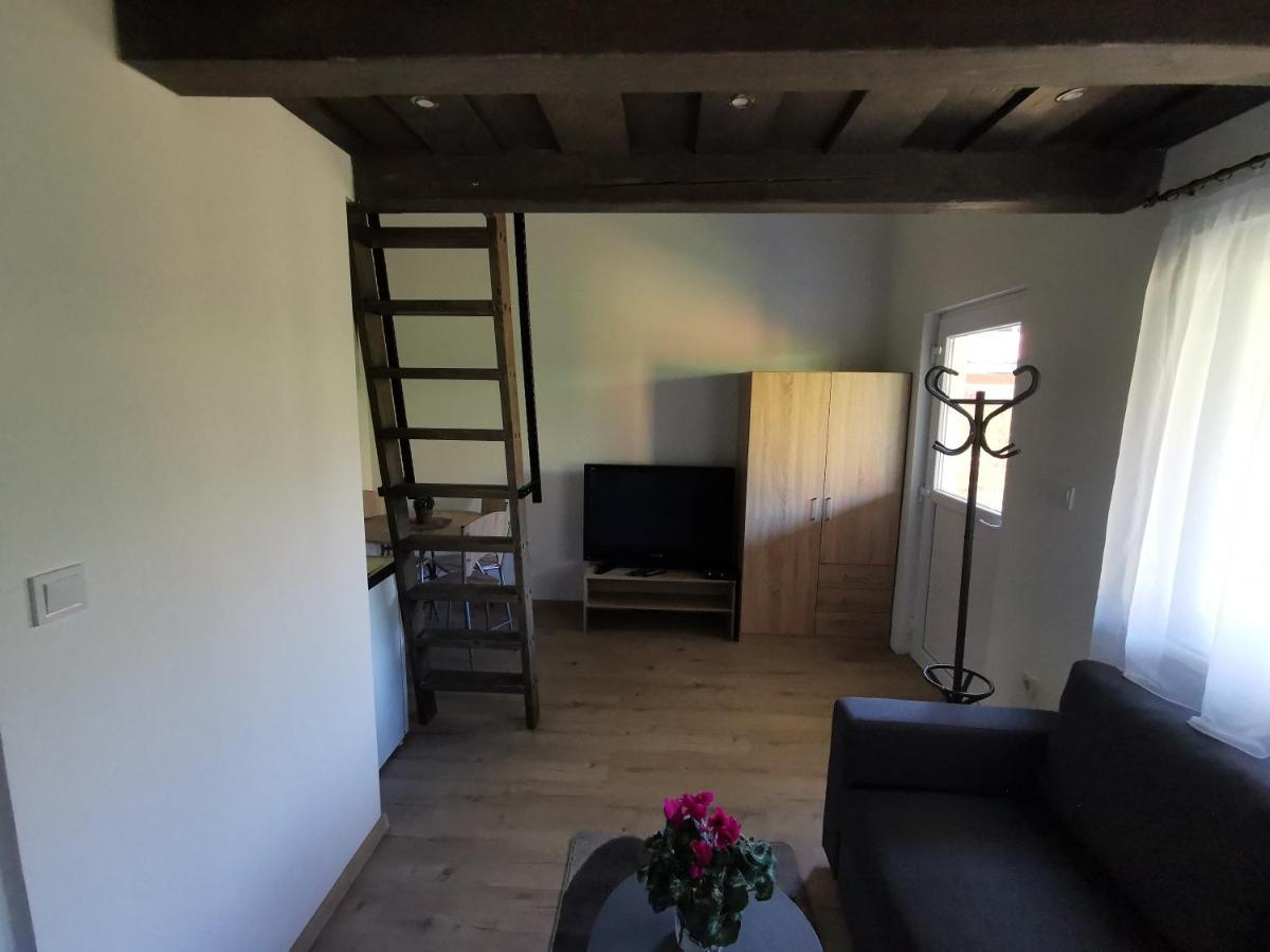 Apartment Vali Neni Kifozde Es *